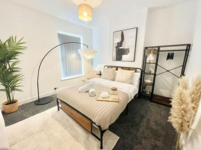 Home Sleeps 5 CityCen Free Park